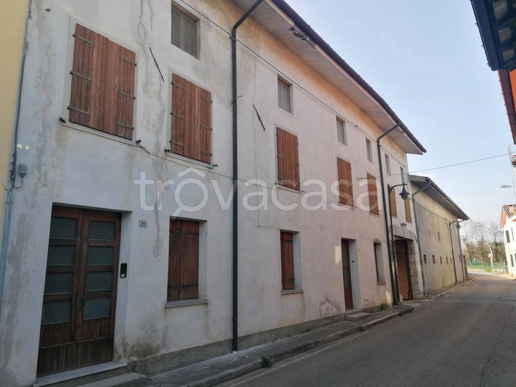 casa indipendente in vendita a Campoformido in zona Basaldella