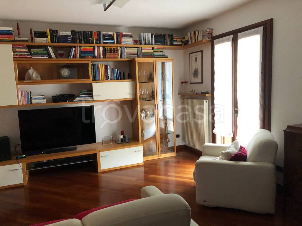 appartamento in vendita a Campoformido in zona Basaldella