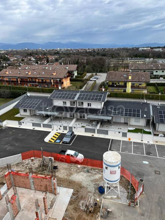 casa indipendente in vendita a Campoformido in zona Basaldella