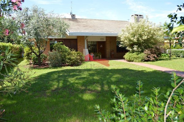 casa indipendente in vendita a Campoformido in zona Basaldella
