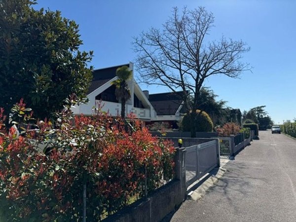 casa indipendente in vendita a Campoformido