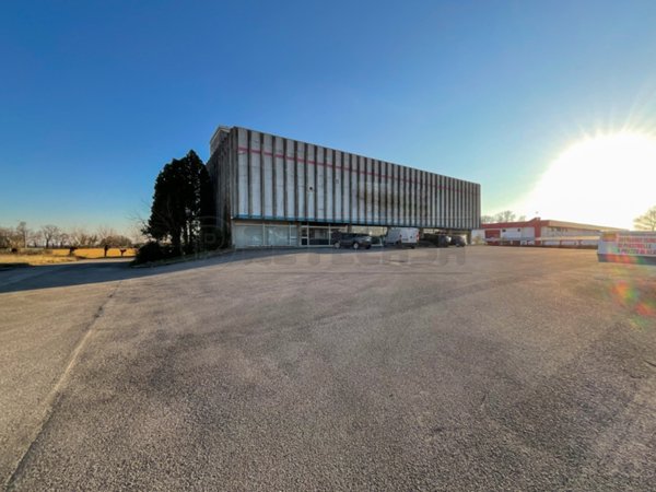 negozio in vendita a Campoformido