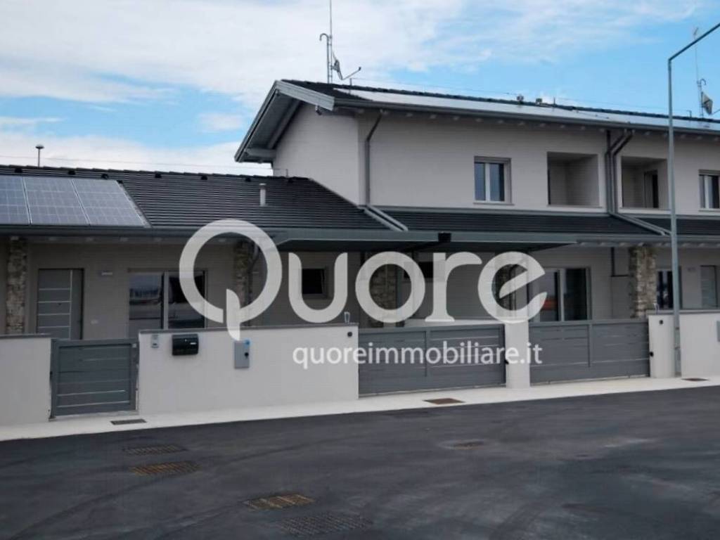 casa indipendente in vendita a Campoformido in zona Basaldella