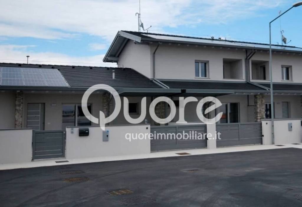casa indipendente in vendita a Campoformido in zona Basaldella