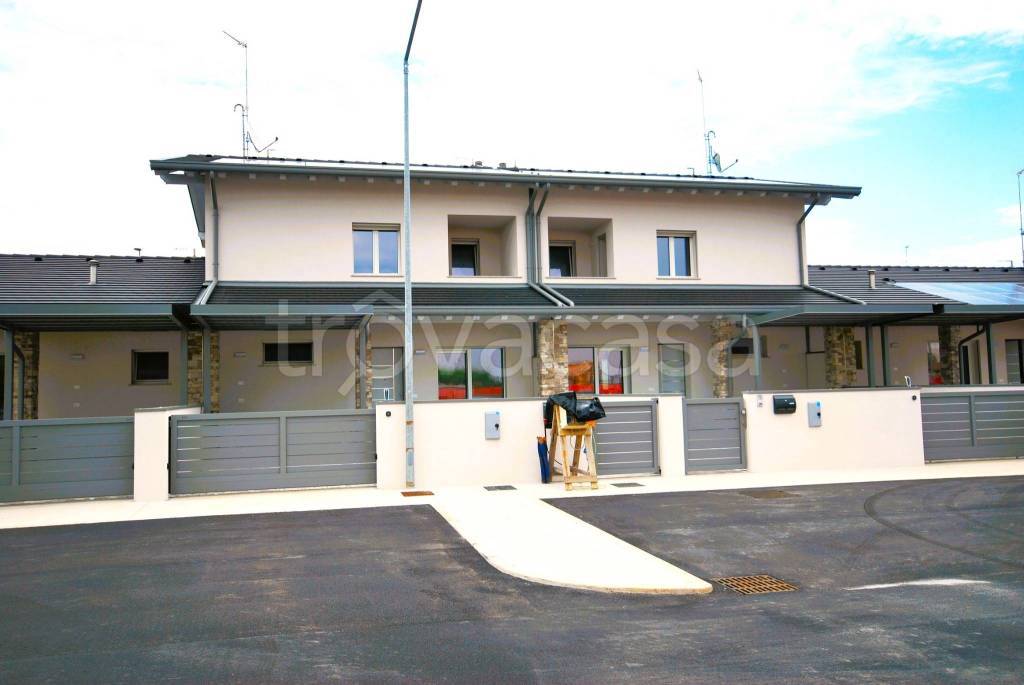 casa indipendente in vendita a Campoformido in zona Basaldella