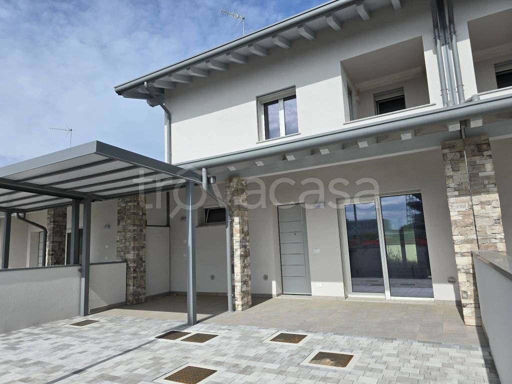 casa indipendente in vendita a Campoformido in zona Basaldella