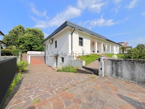 casa indipendente in vendita a Campoformido in zona Basaldella