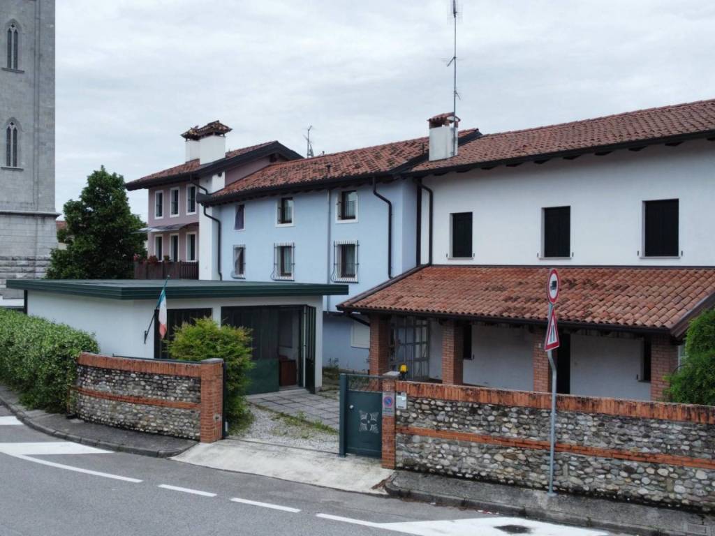 casa indipendente in vendita a Campoformido in zona Bressa