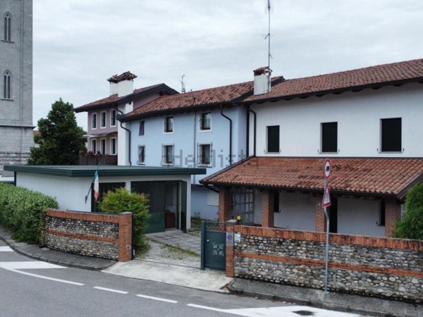 casa indipendente in vendita a Campoformido in zona Bressa