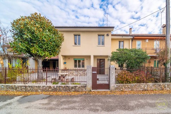 casa indipendente in vendita a Campoformido in zona Basaldella