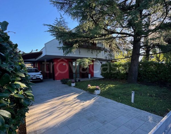 casa indipendente in vendita a Campoformido in zona Basaldella