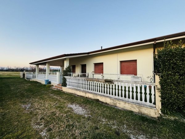 casa indipendente in vendita a Campoformido in zona Bressa