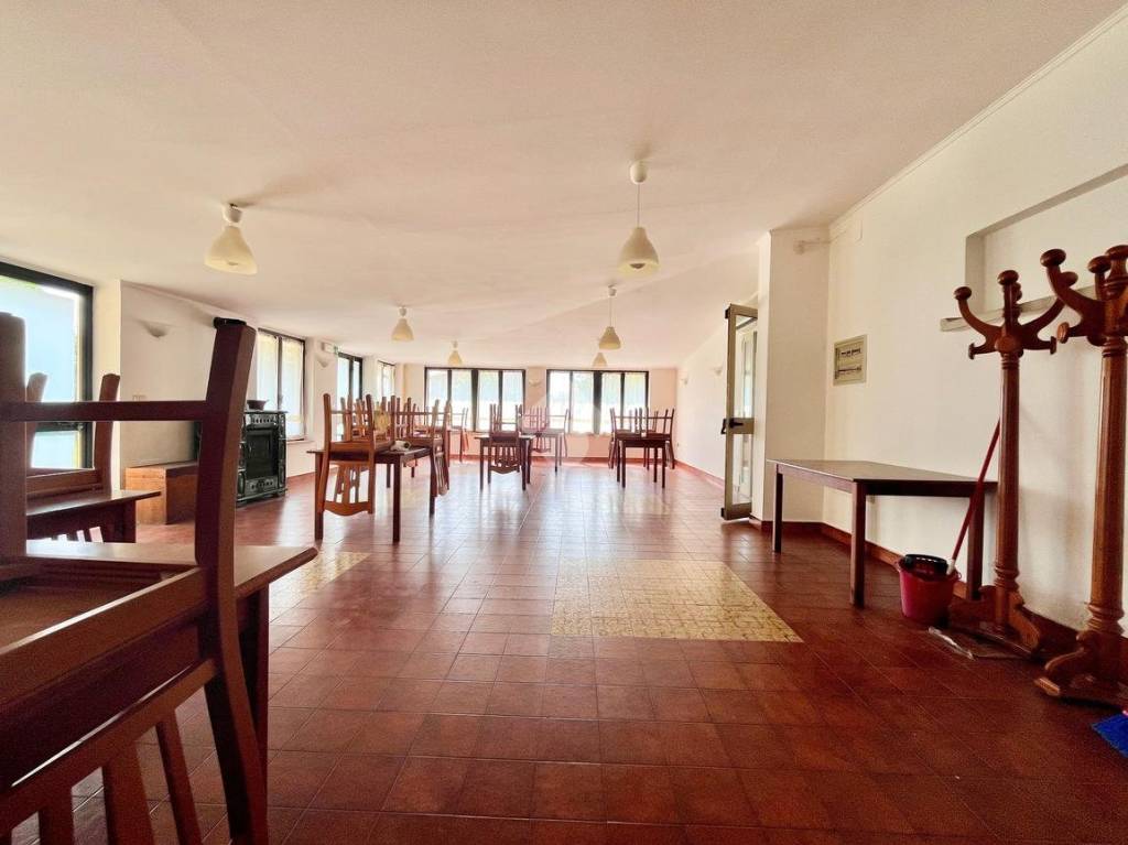 negozio in vendita a Campoformido in zona Bressa