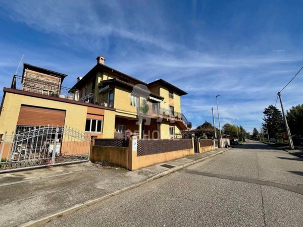 casa indipendente in vendita a Campoformido in zona Bressa