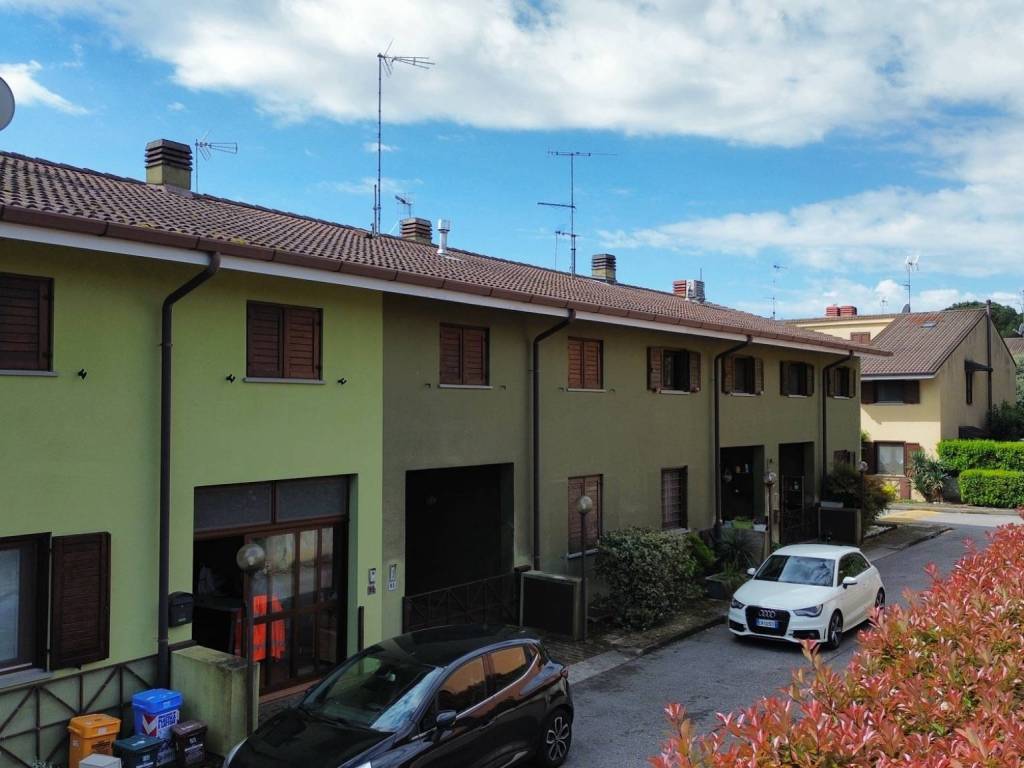 casa indipendente in vendita a Campoformido in zona Basaldella