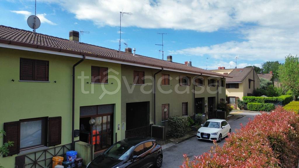 casa indipendente in vendita a Campoformido in zona Basaldella