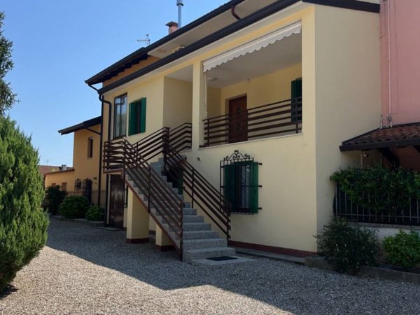 casa indipendente in vendita a Campoformido in zona Basaldella