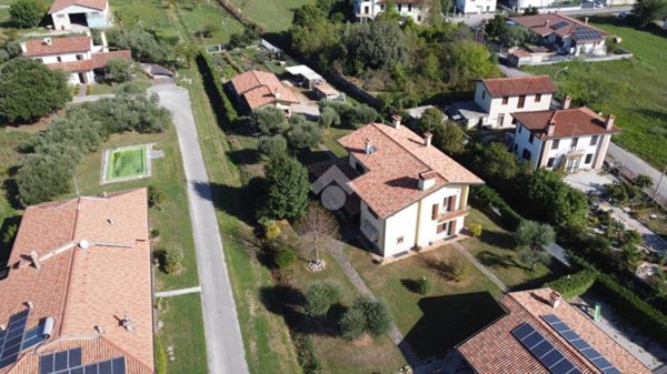 casa indipendente in vendita a Campoformido in zona Basaldella