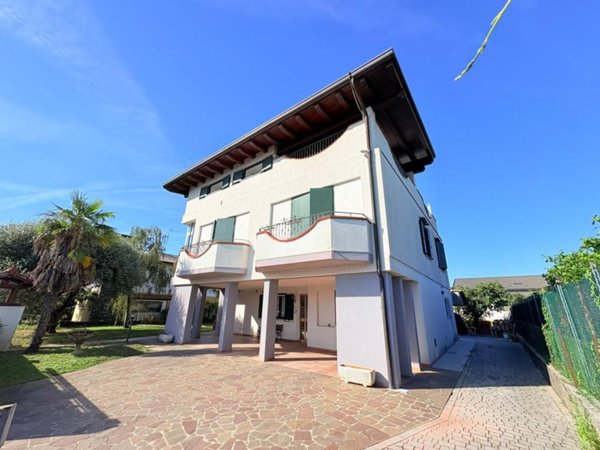 casa indipendente in vendita a Campoformido in zona Basaldella