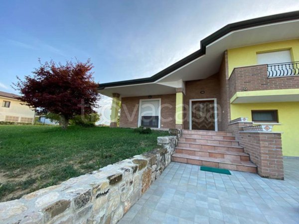 casa indipendente in vendita a Carlino