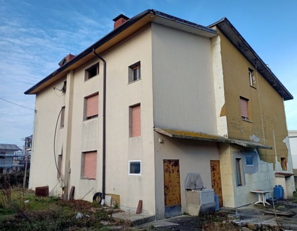 casa indipendente in vendita a Carlino