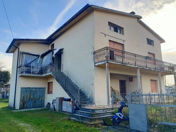 casa indipendente in vendita a Carlino