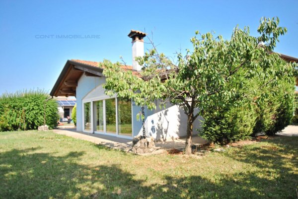 casa indipendente in vendita a Carlino