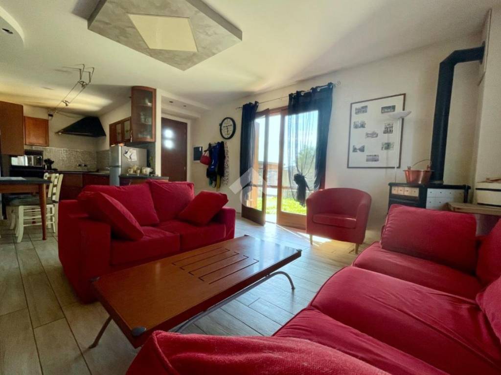 casa indipendente in vendita a Carlino