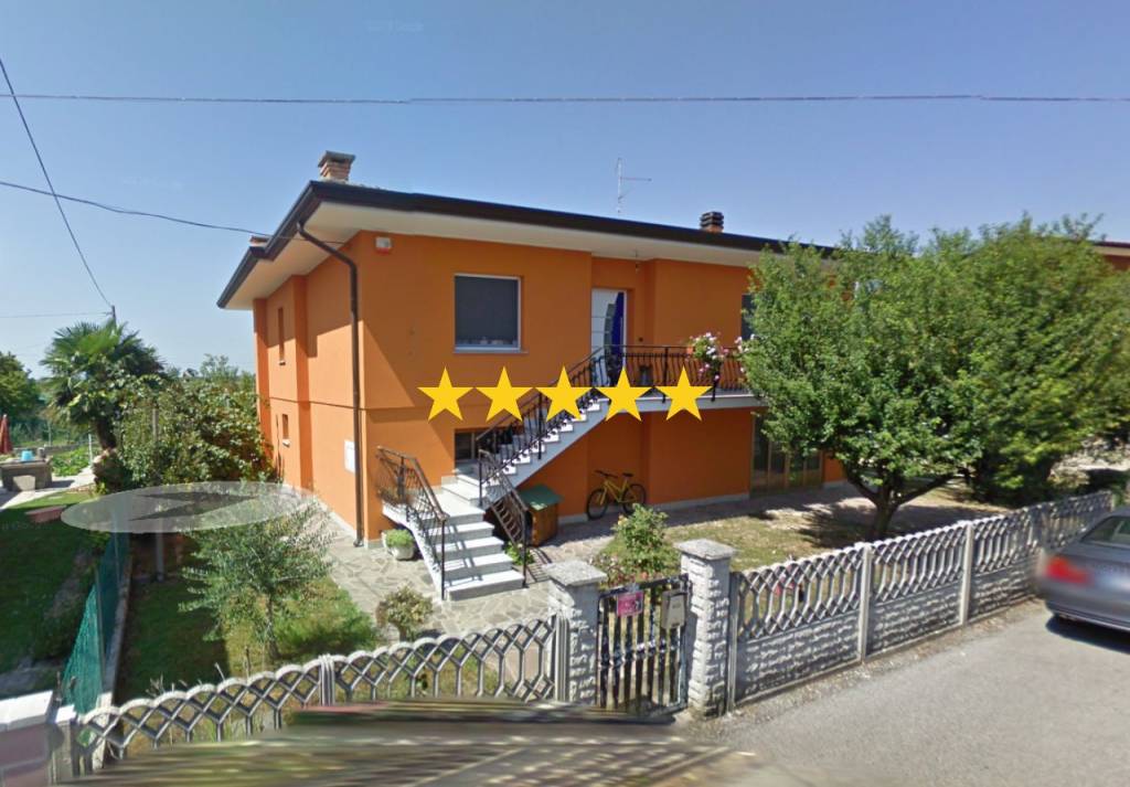 casa indipendente in vendita a Carlino in zona Maranutto