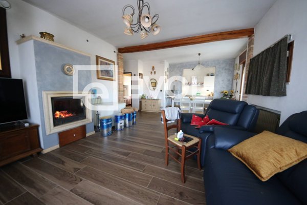 casa indipendente in vendita a Carlino