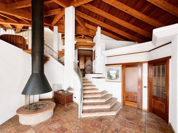 casa indipendente in vendita a Carlino