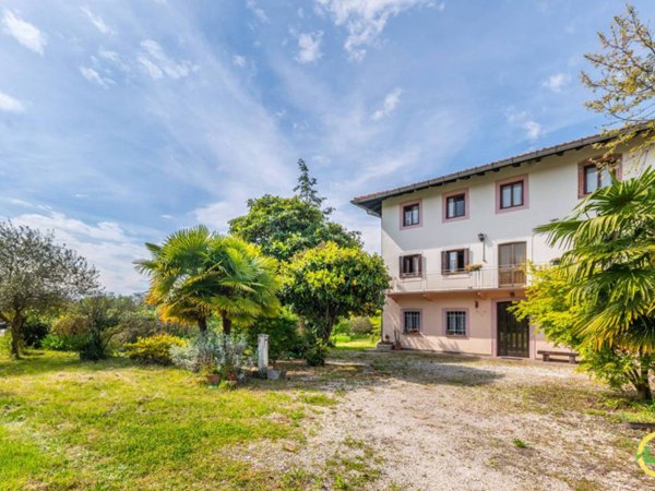 casa indipendente in vendita a Cassacco