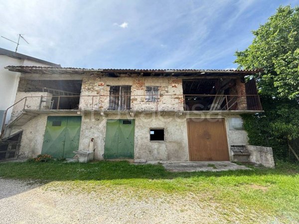 casa indipendente in vendita a Cassacco