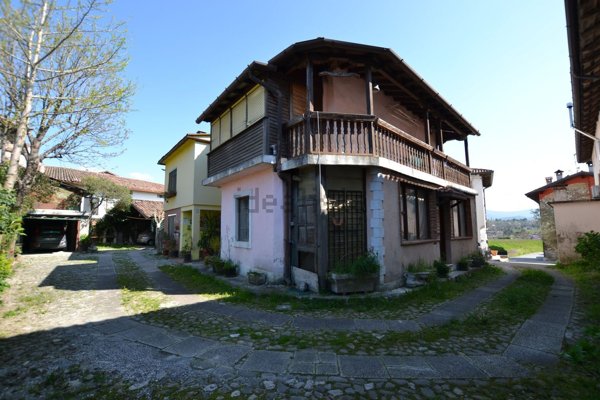 casa indipendente in vendita a Cassacco in zona Montegnacco