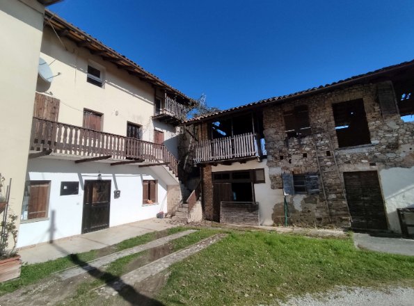 casa indipendente in vendita a Cassacco