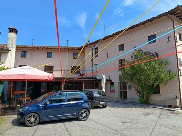 appartamento in vendita a Cassacco in zona Montegnacco