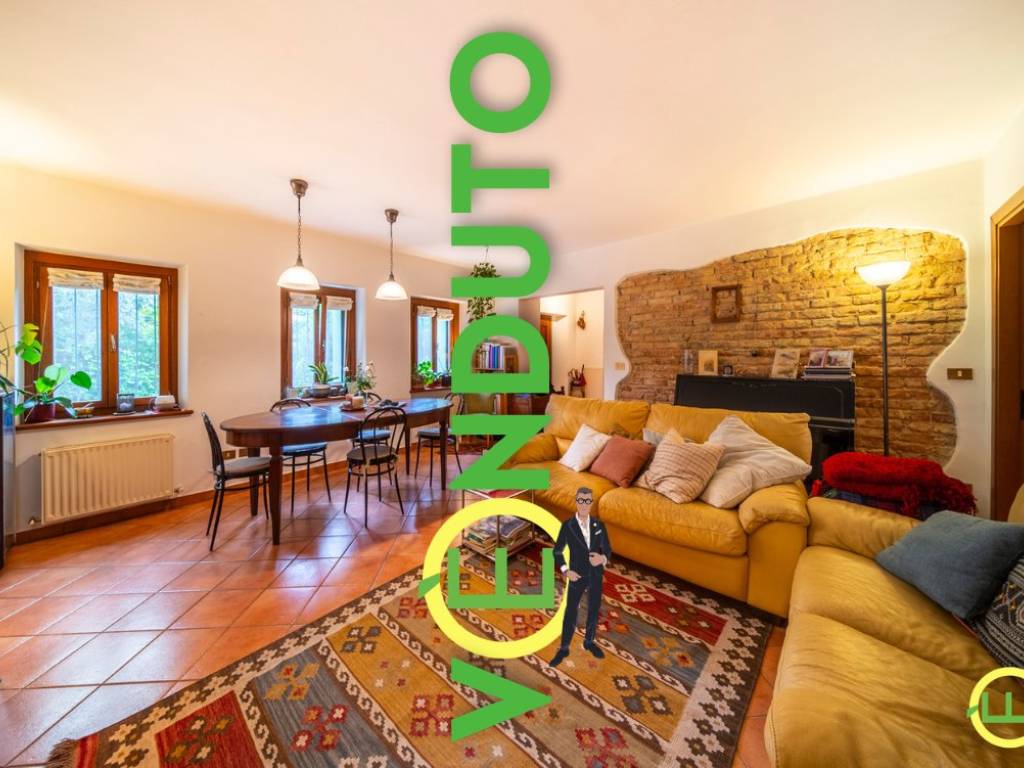 casa indipendente in vendita a Cassacco