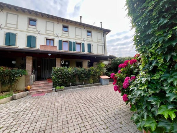 casa indipendente in vendita a Cassacco