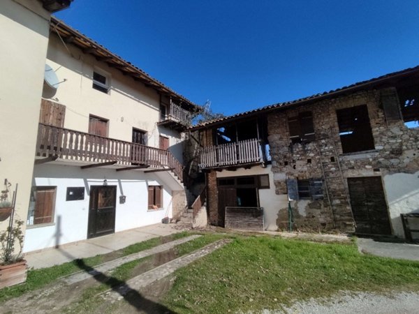 casa indipendente in vendita a Cassacco