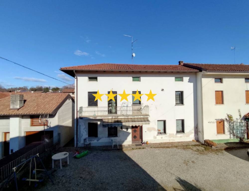 casa indipendente in vendita a Cassacco in zona Montegnacco