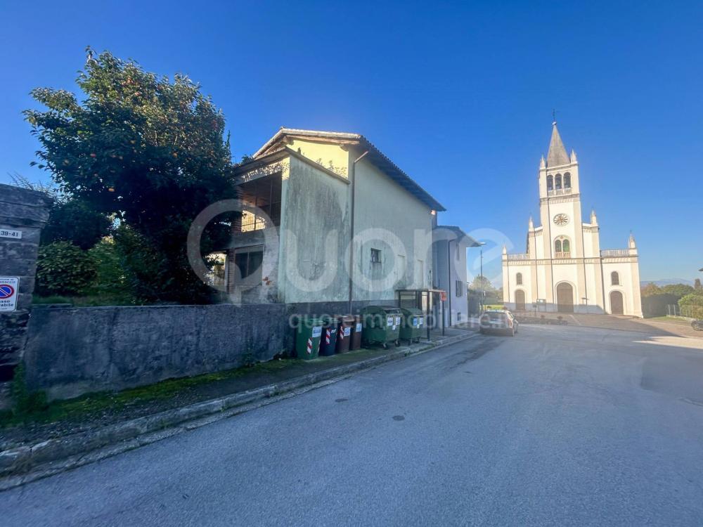casa indipendente in vendita a Cassacco