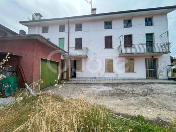 casa indipendente in vendita a Cassacco