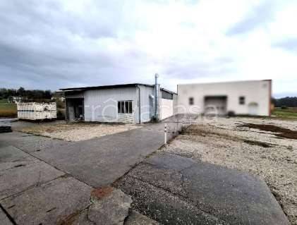 locale di sgombero in vendita a Cassacco in zona Raspano