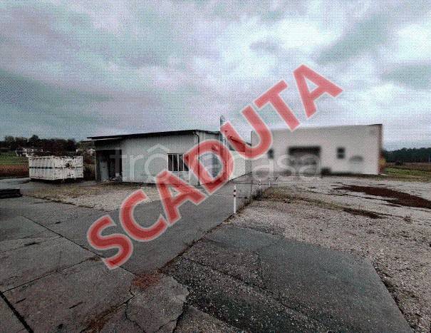locale commerciale in vendita a Cassacco in zona Raspano