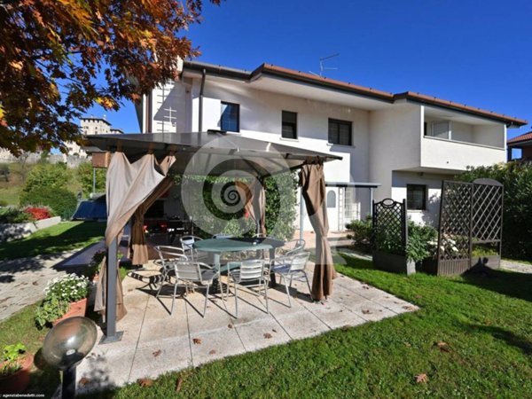 casa indipendente in vendita a Cassacco