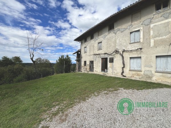 casa indipendente in vendita a Cassacco