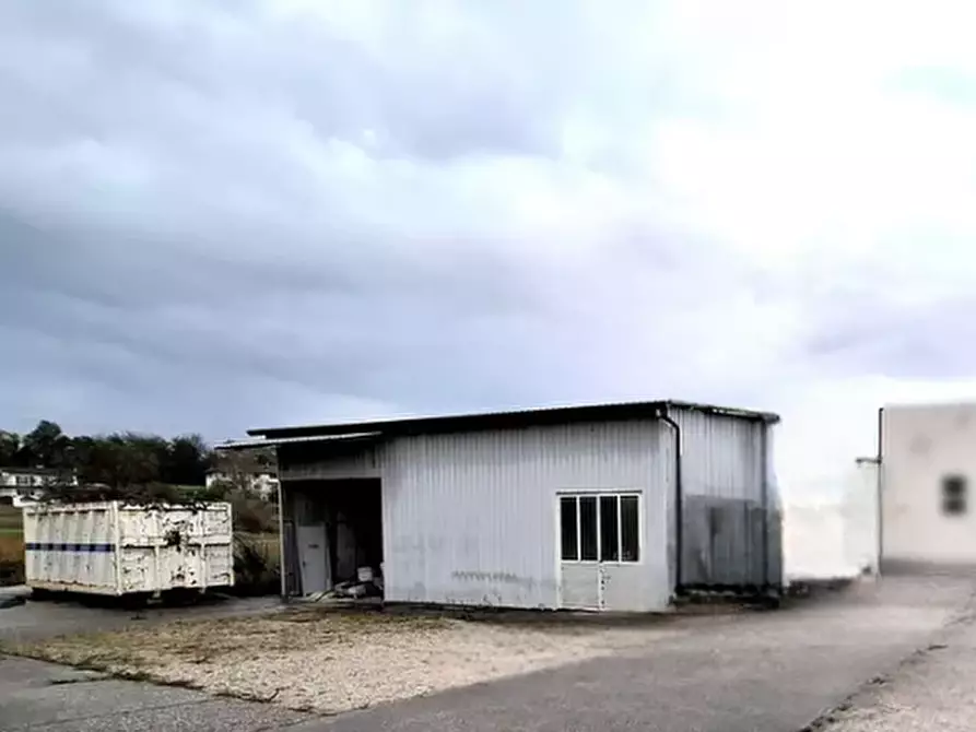locale di sgombero in vendita a Cassacco in zona Raspano