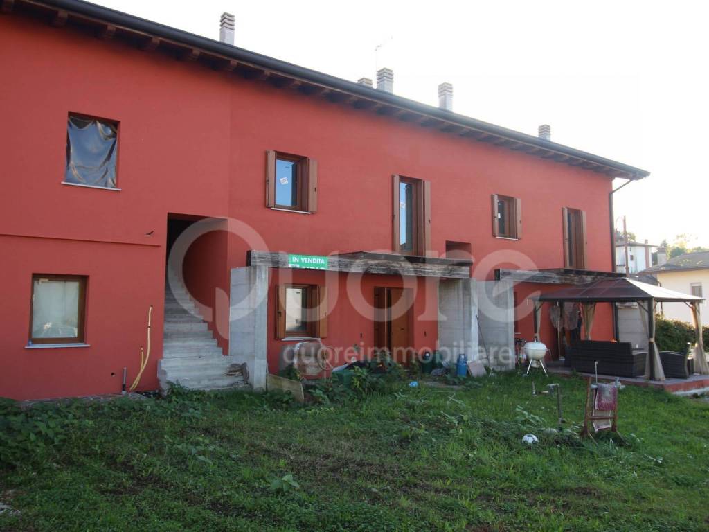 appartamento in vendita a Cassacco in zona Raspano