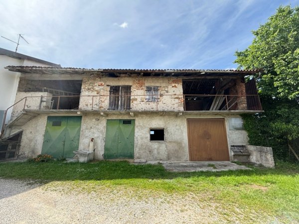 casa indipendente in vendita a Cassacco