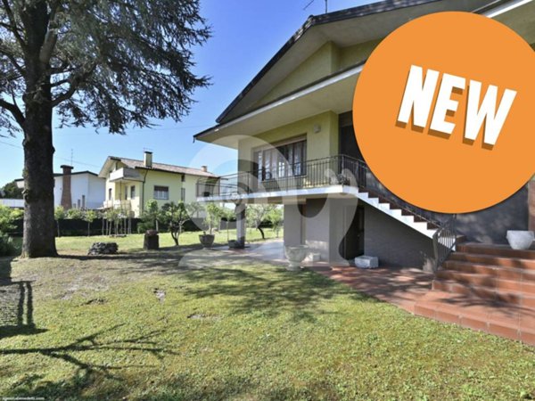 casa indipendente in vendita a Cassacco